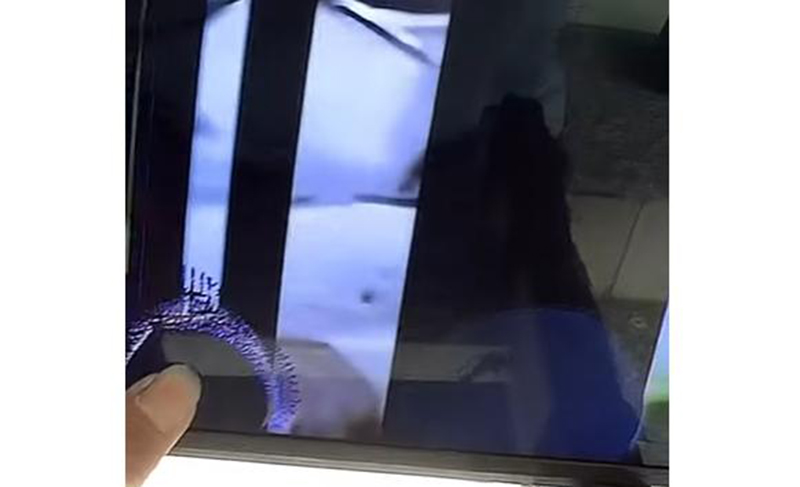 Màn Hình Tivi Sony Chảy Mực